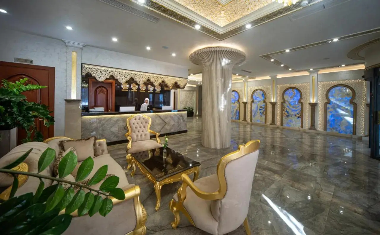 Photo - Manor Hotel
