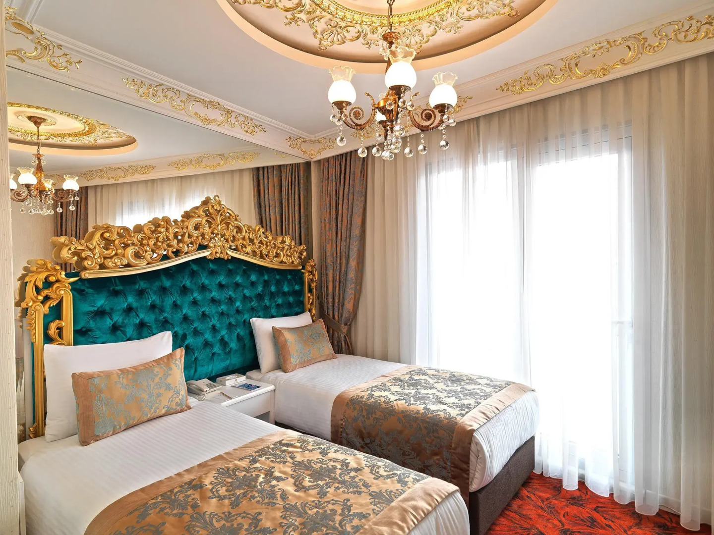 Photo - White Monarch Hotel