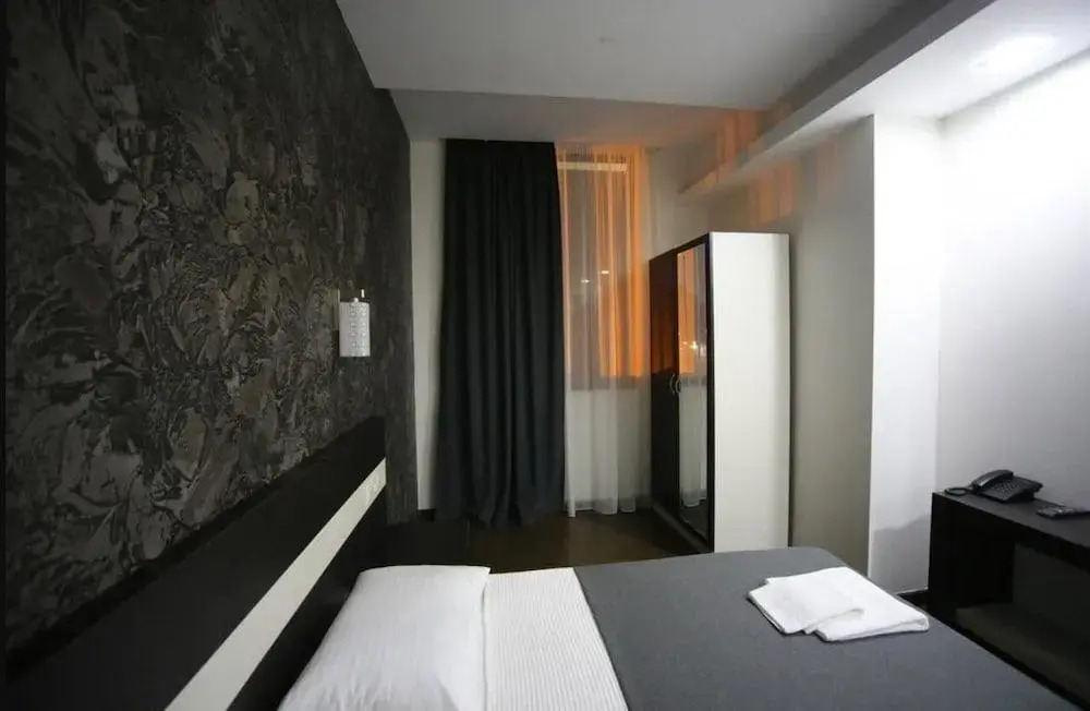 Photo - West Tower Hotel