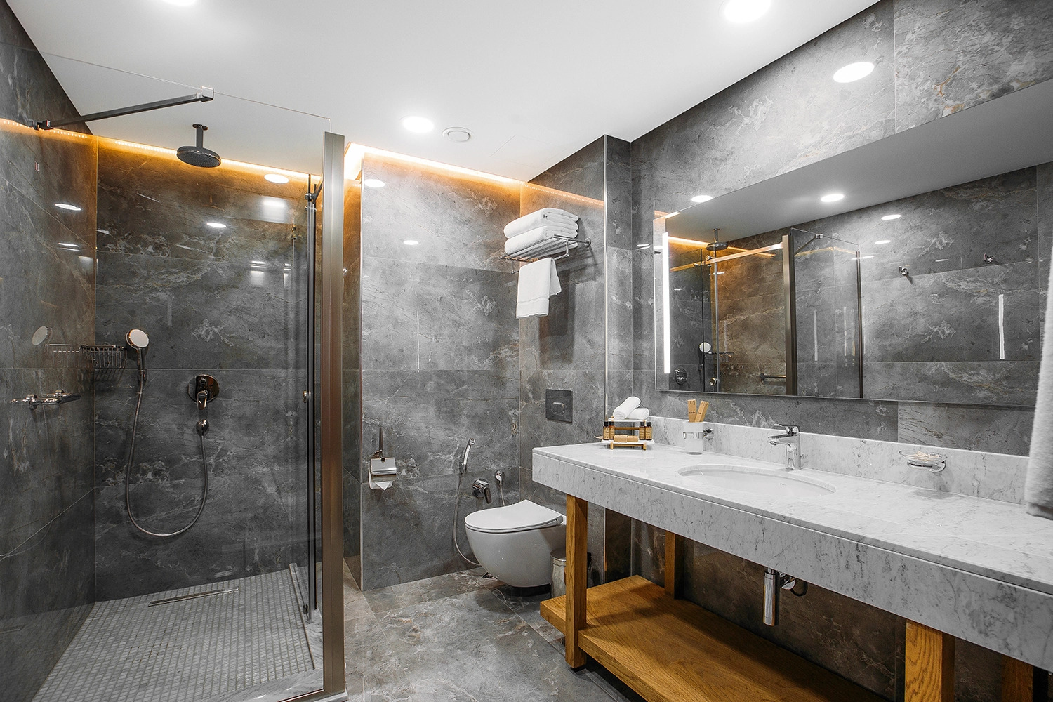 Photo - Marjan Plaza Hotel