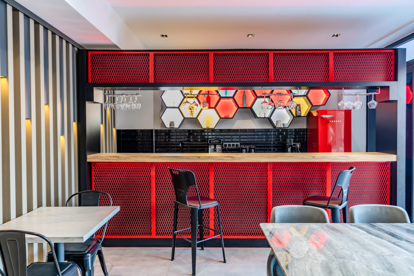 Photo - Intercity Airport Hotel