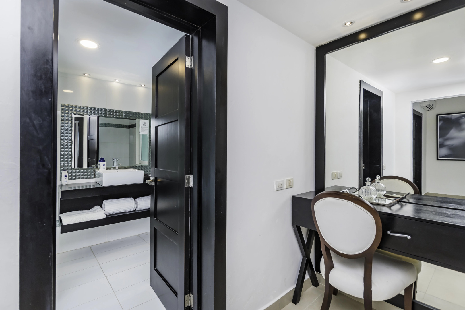 Foto - VILLA PANDORA BEACH FRONT ViLLA WITH CHEF GAME ROOM POOL