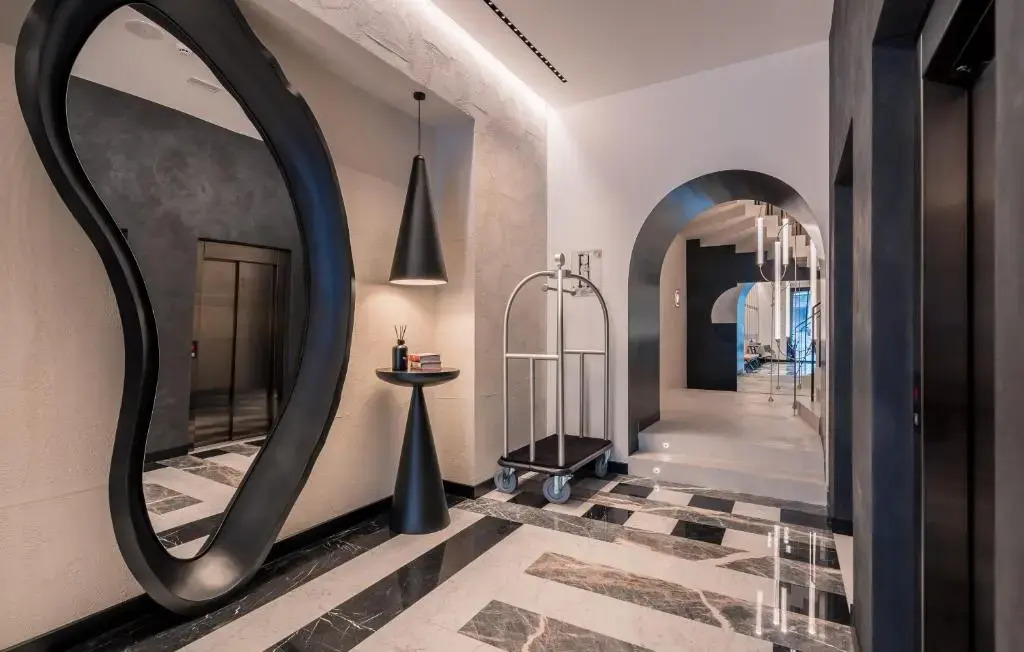 Photo - Monograph Freedom Square