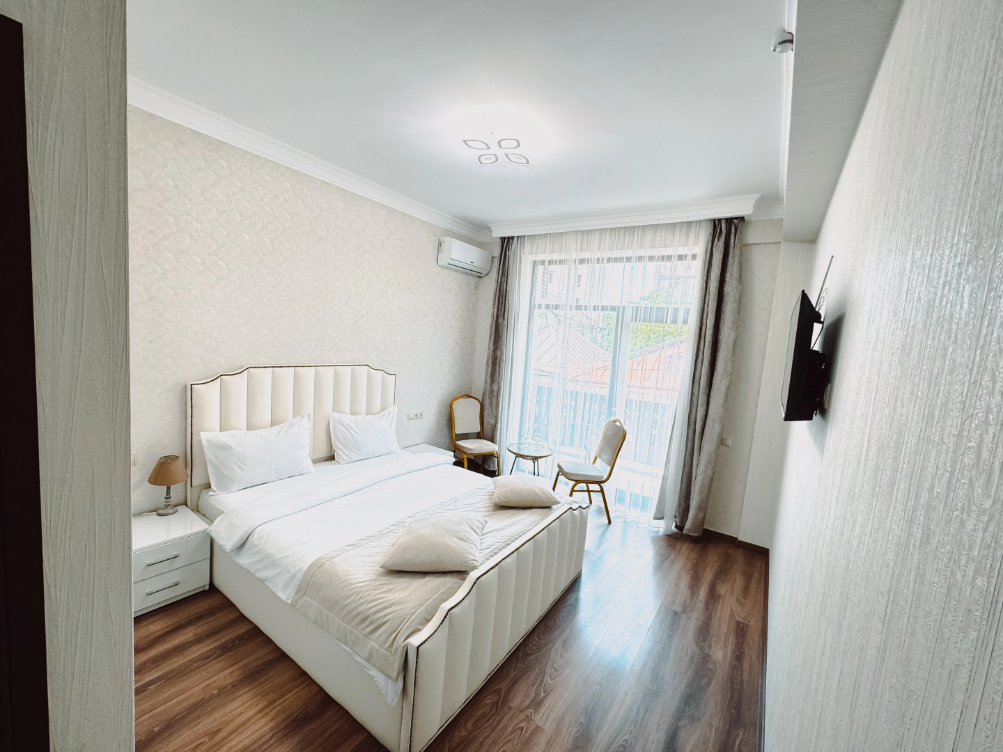 Photo - Armenia Hotel