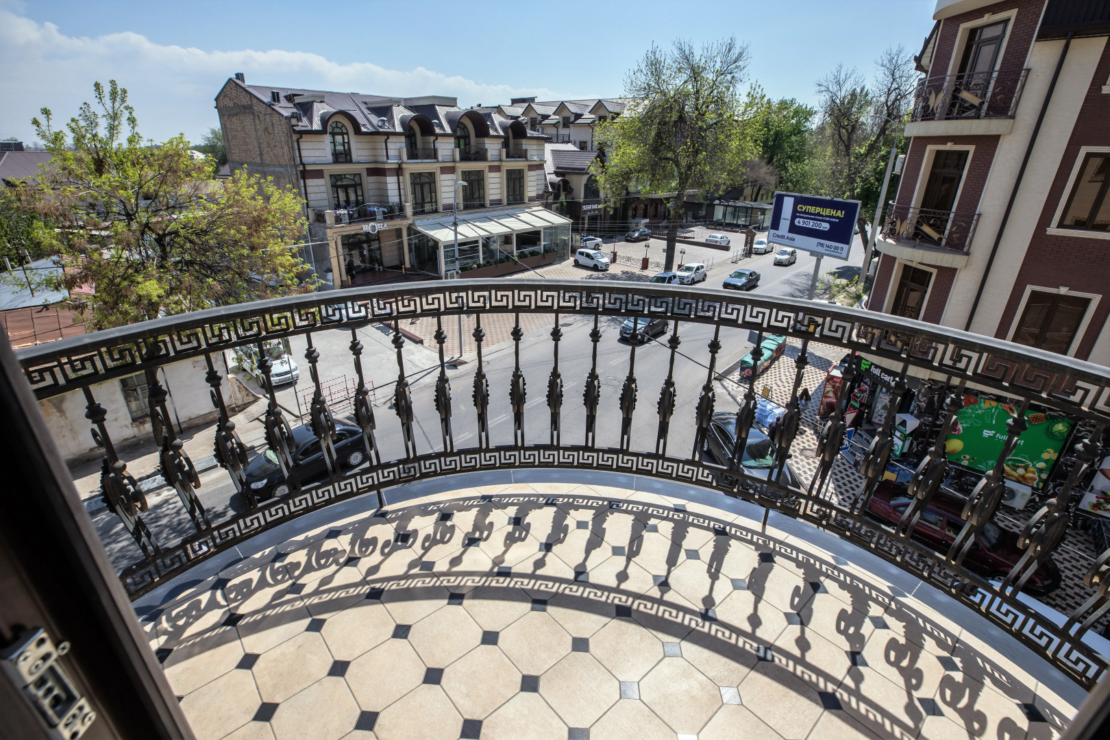 Photo - Leader Hotel