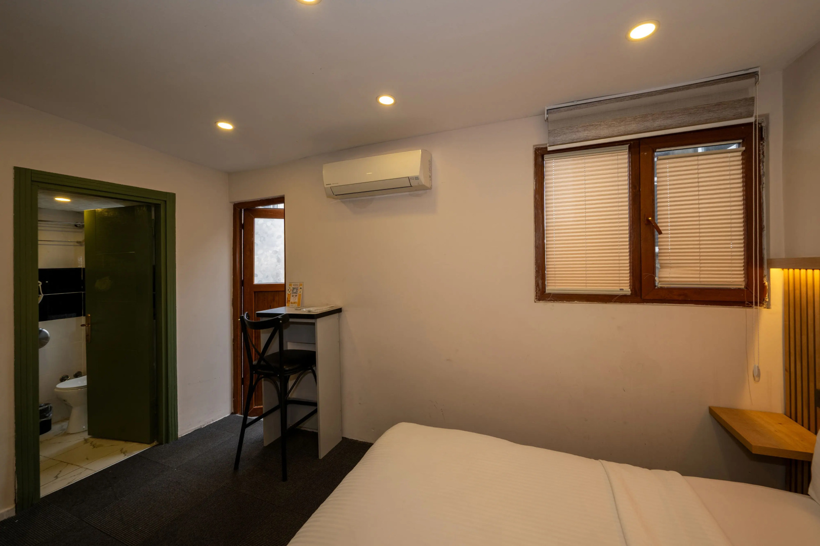 Photo - Rafinn Hotel