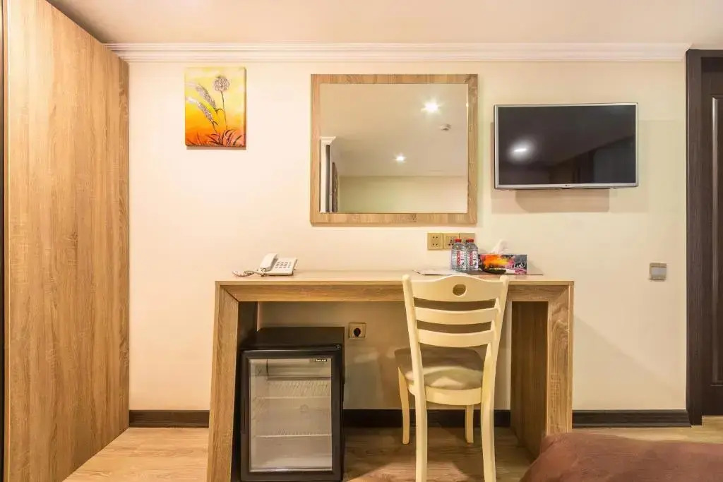 Photo - Deluxe Hotel