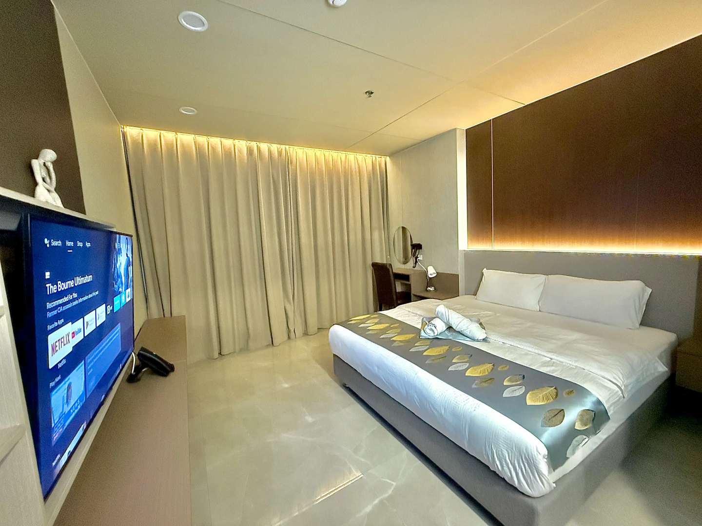 Photo - Skyport Hotel