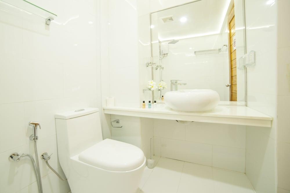 Foto - PERLA Dhangethi