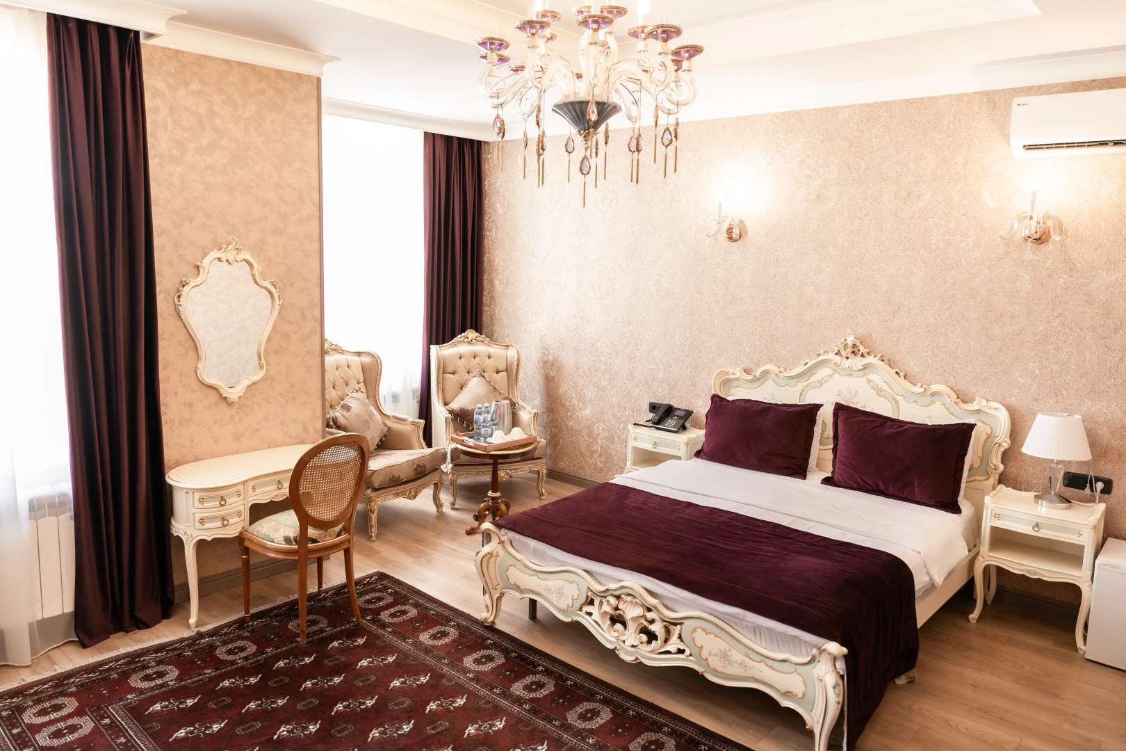 Photo - Wes Inn Palace Hotel
