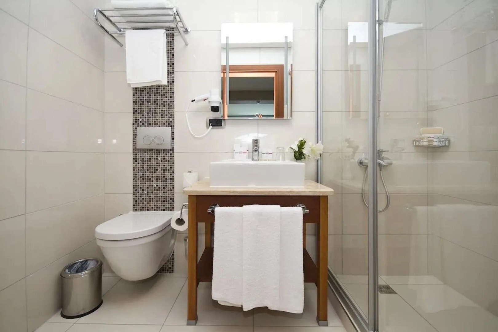 Photo - Innpera Hotel