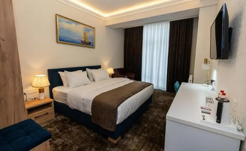 Photo - Garnet Mir Hotel