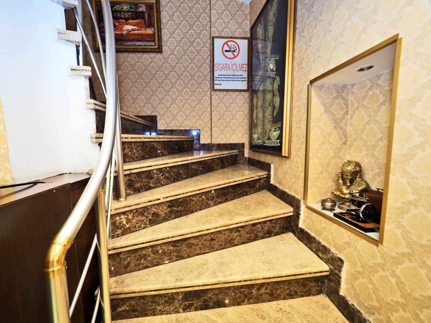 Photo - Elysion Hotel