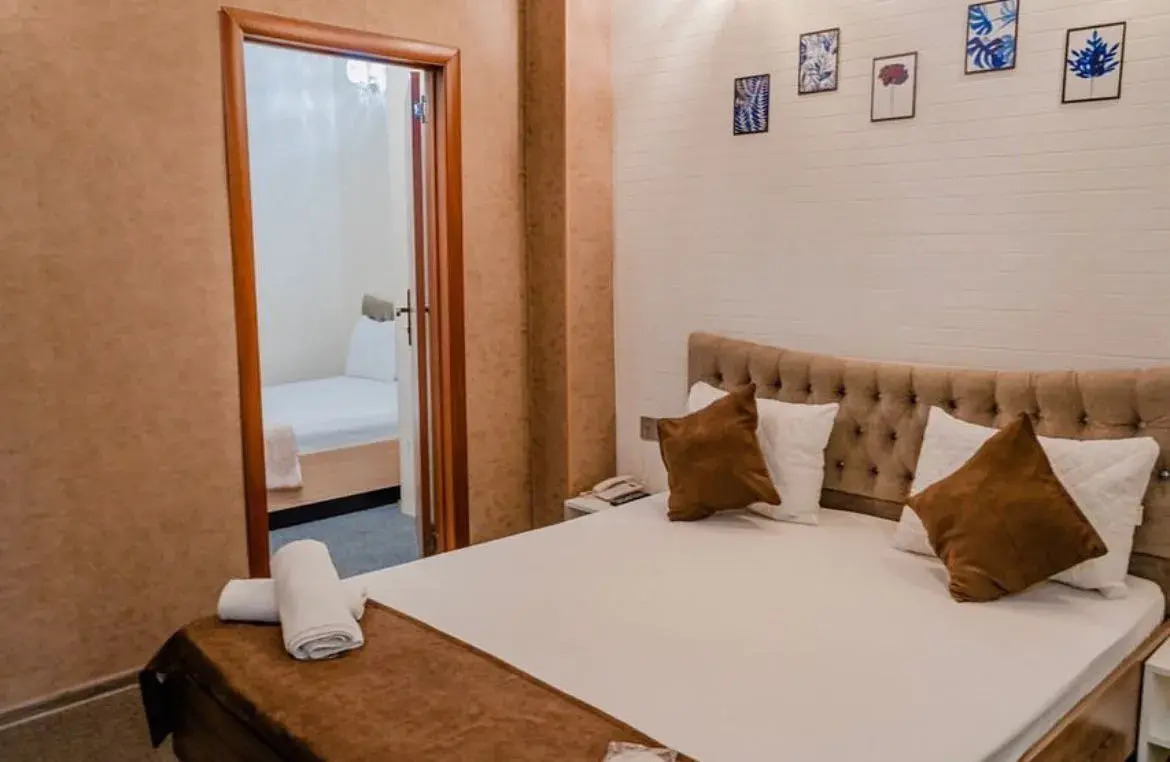Photo - Best Center Inn Hotel