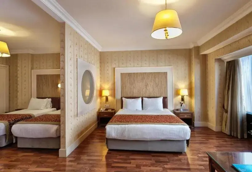 Photo - Taksim Metropark Hotel