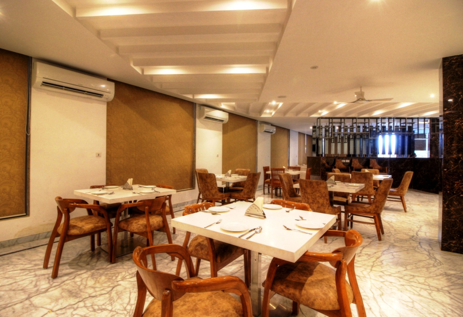 Photo - Hotel Almati Inn - Near Delhi Airport