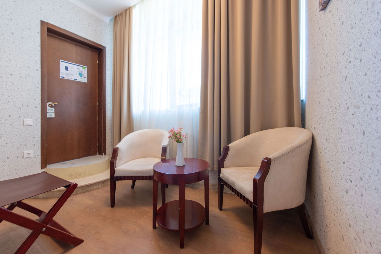 Photo - Kraveli Hotel