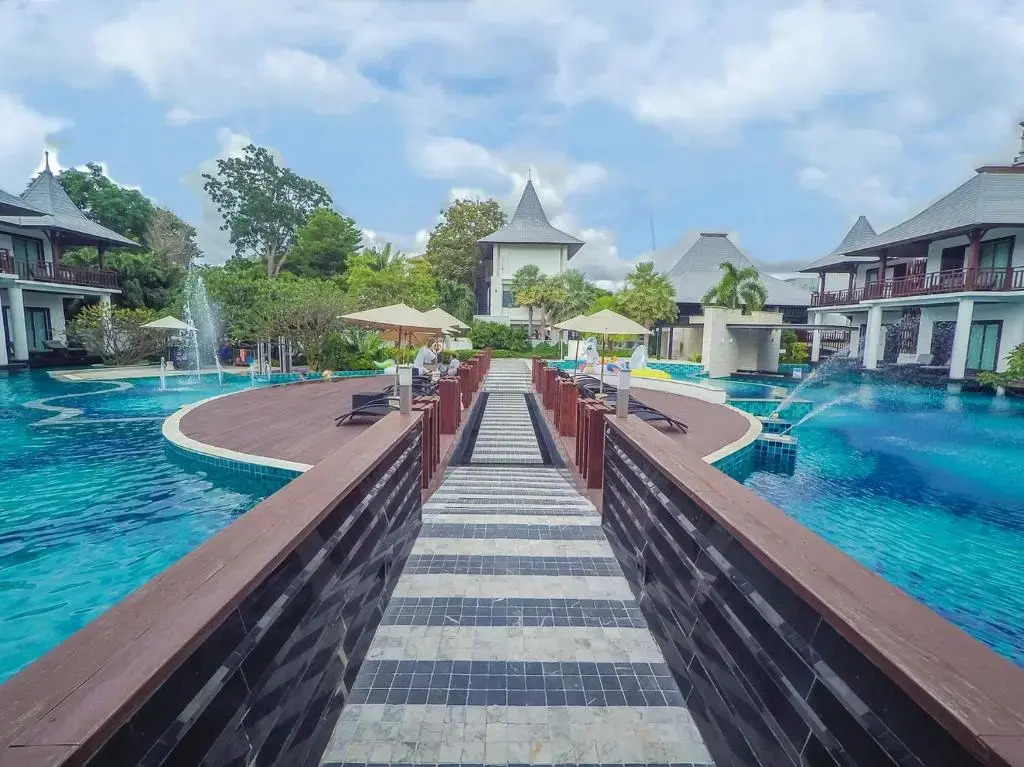 Foto - Z Through By The Zign