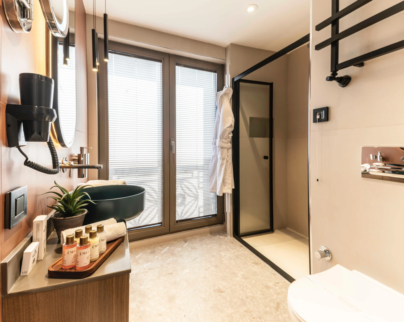 Photo - Emilion Hotel