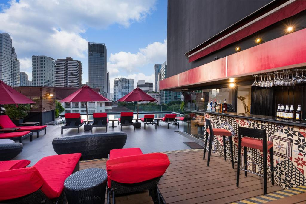 Photo - RakYim Siam - Sukhumvit 15