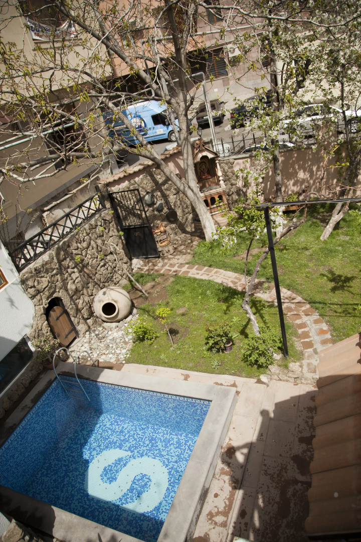 Photo - Hin Yerevantsi Hotel