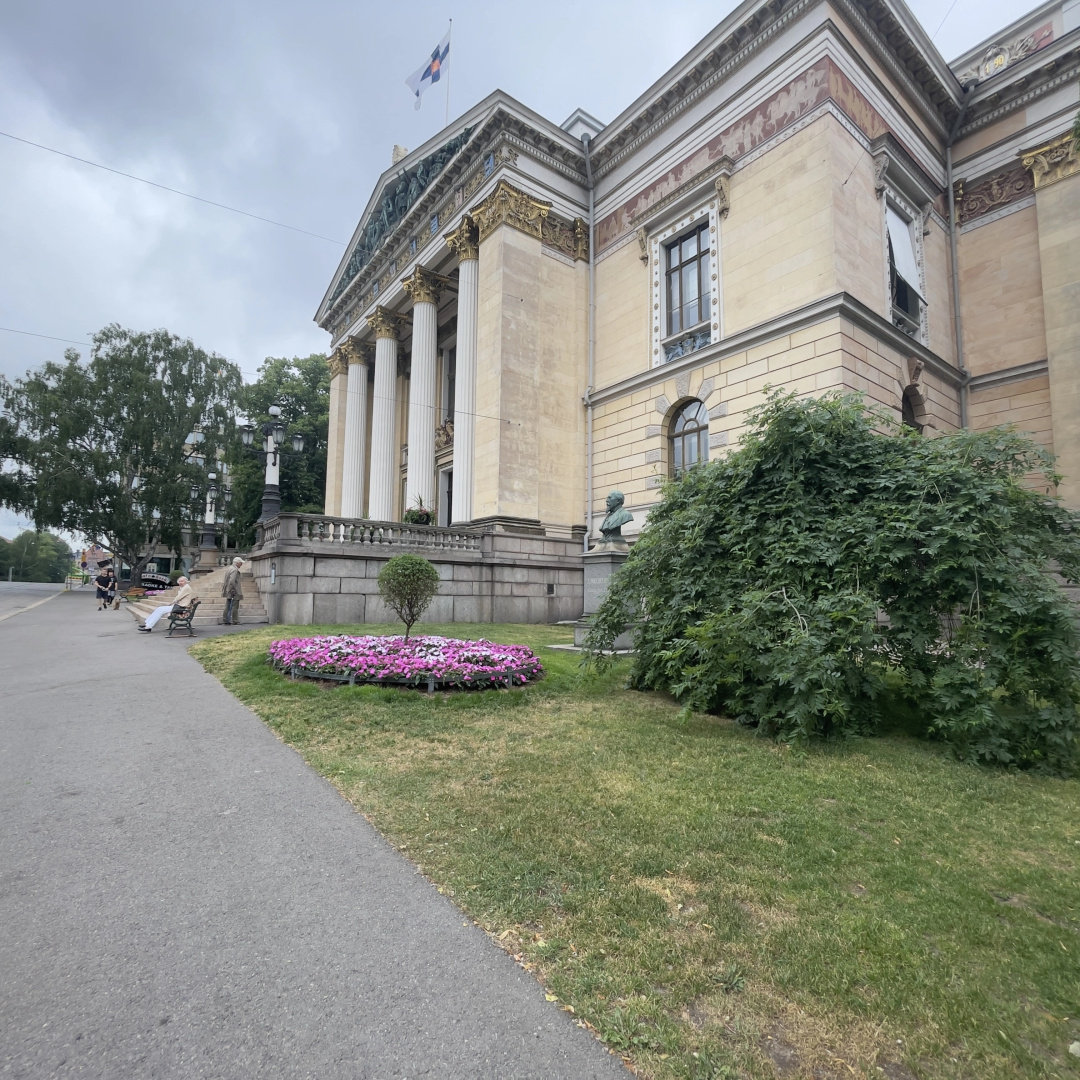 Photo - Senate Hotel
