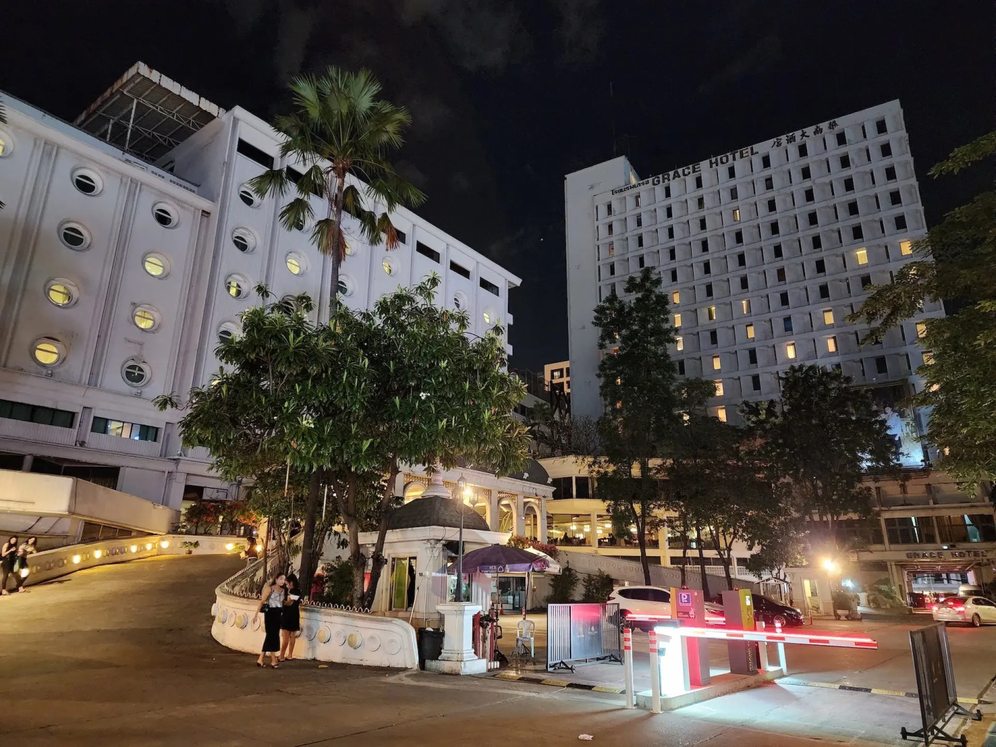 Photo - Graceland Bangkok by Grace Hotel - SHA Extra Plus