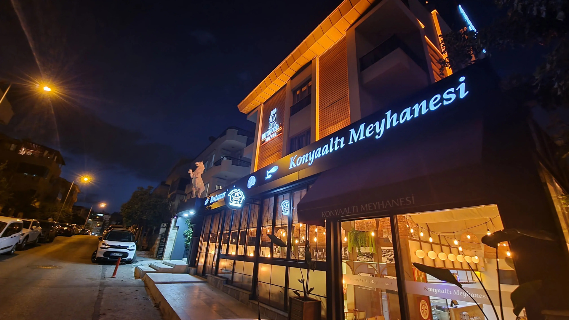 Photo - Microyal Hotel