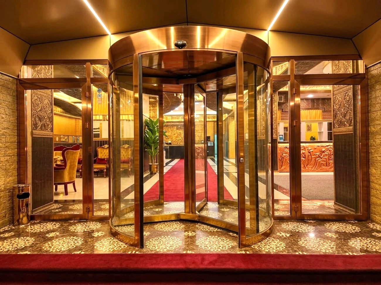 Photo - Amazon Hotel - Free Massage