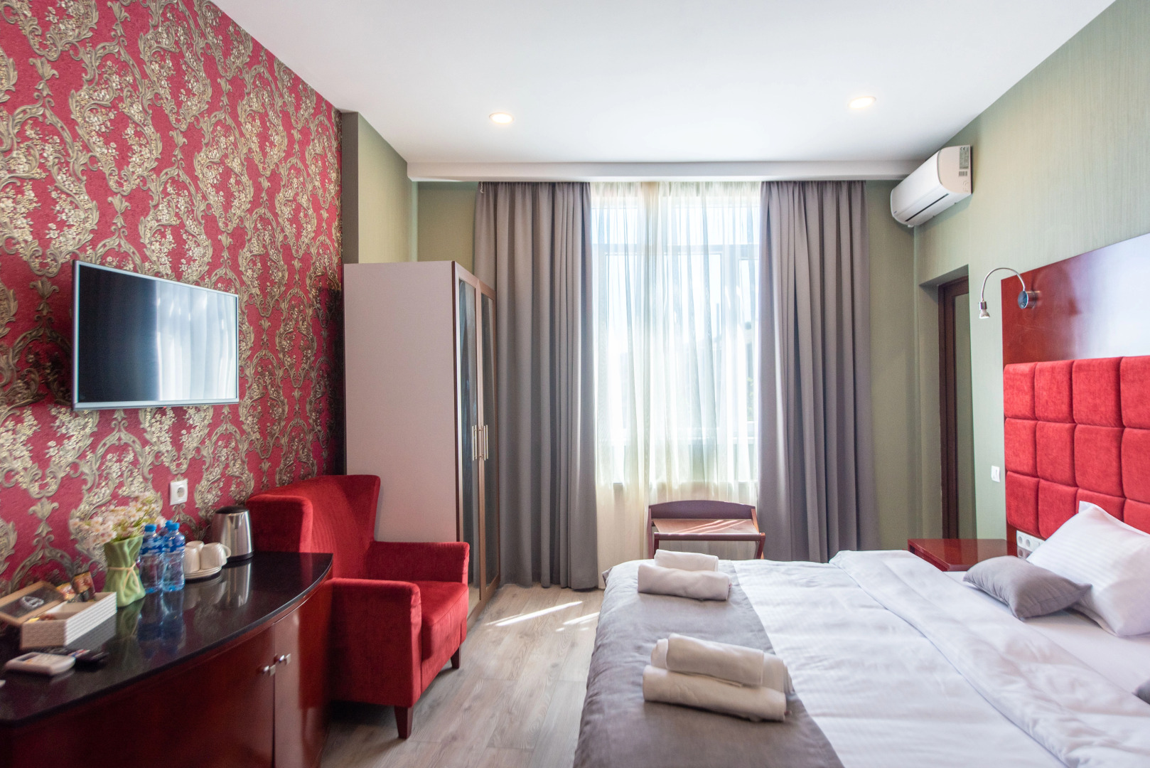 Photo - Kraveli Hotel