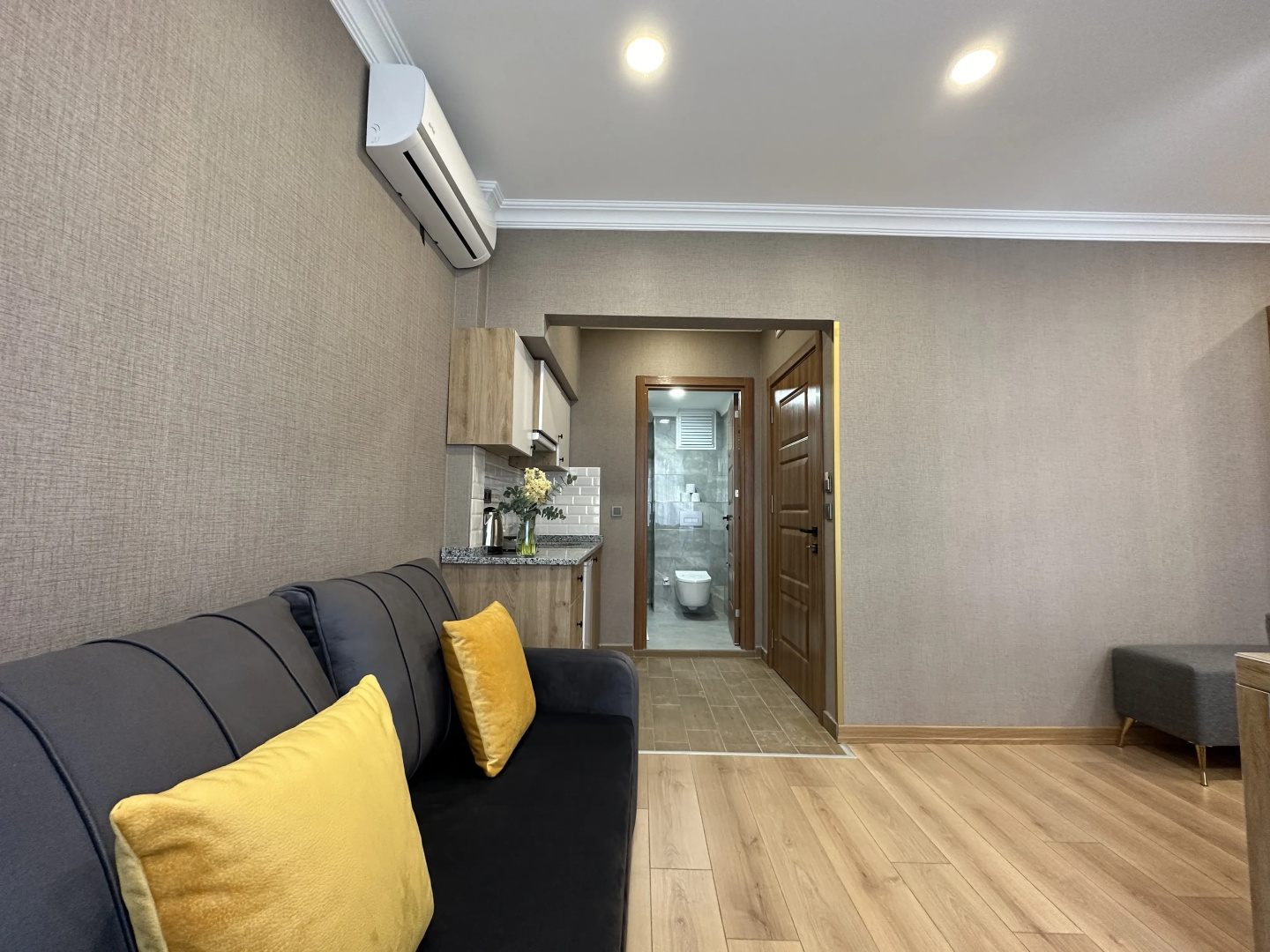 Photo - H&L Suites
