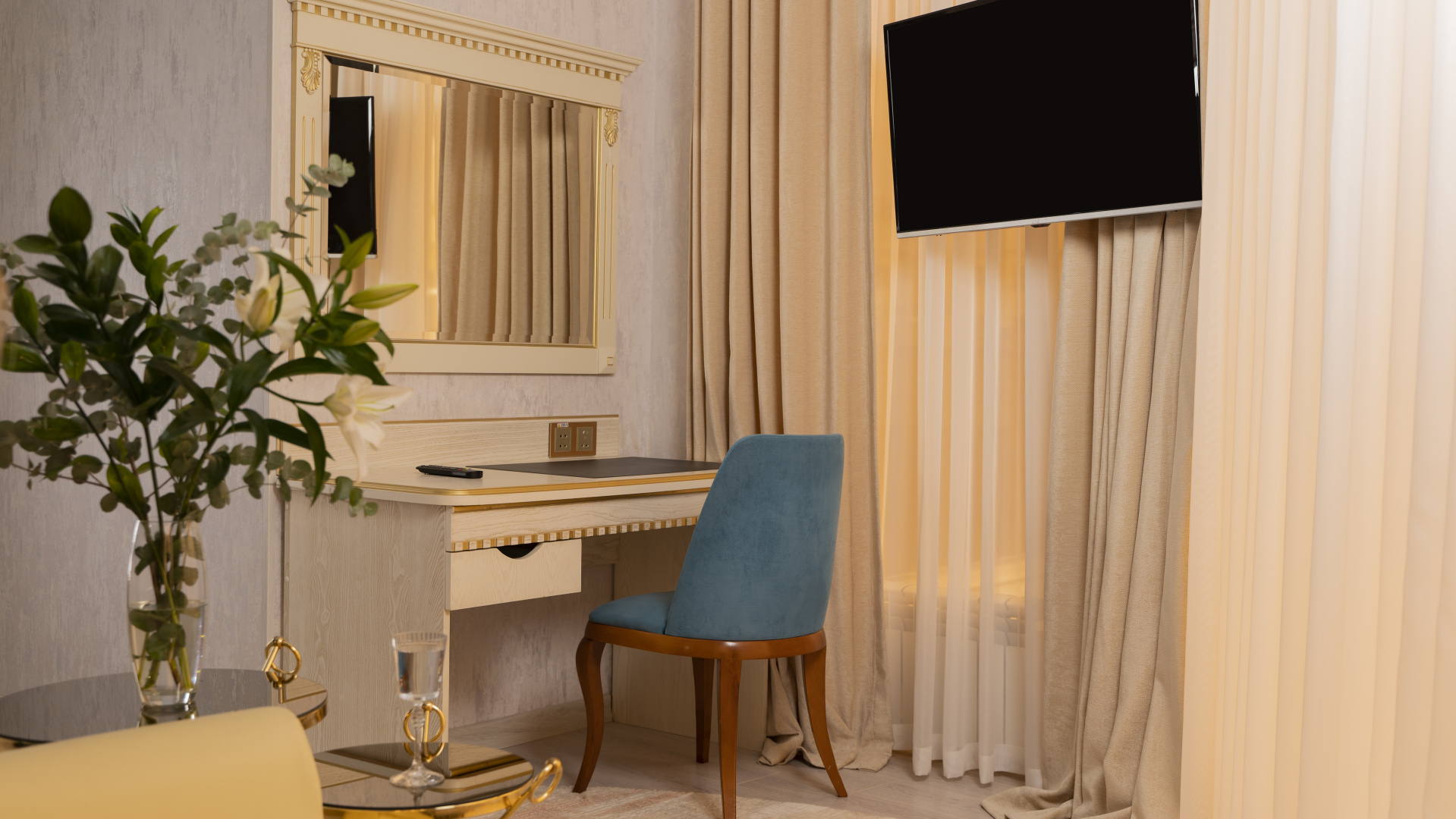 Photo - Dilimah Premium Luxury Hotel