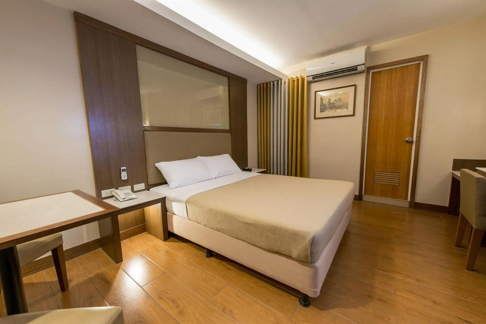 Foto - Kabayan Hotel Pasay