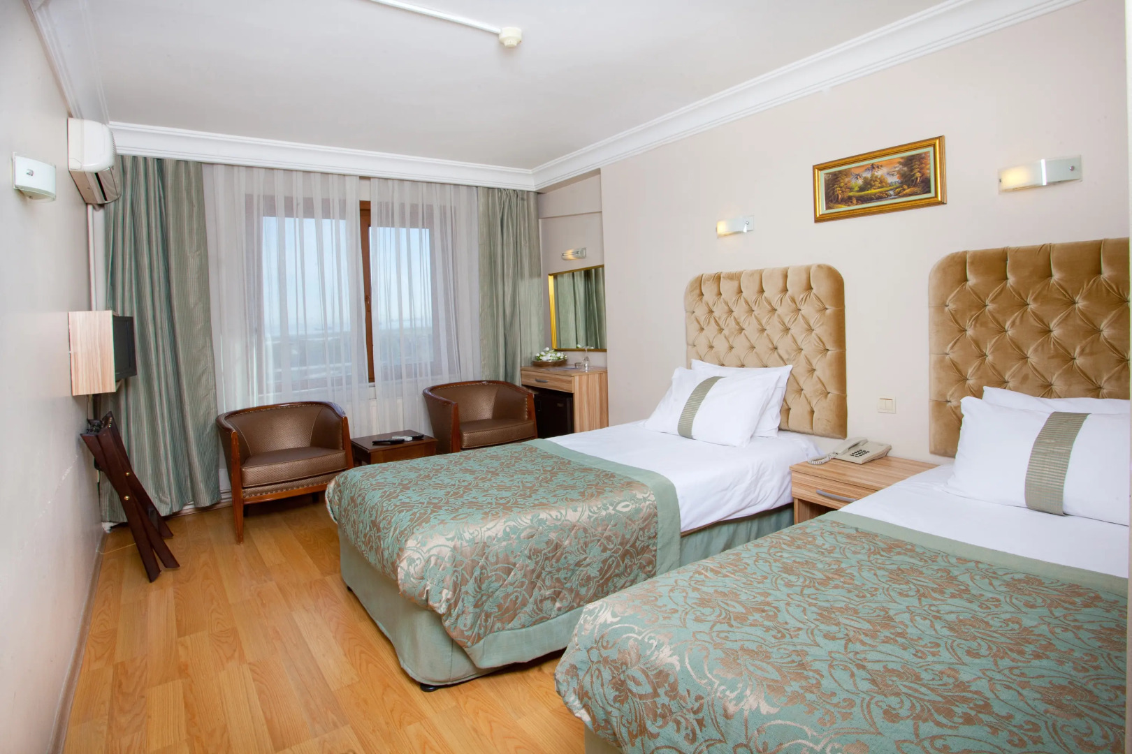 Photo - Grand Ant Hotel