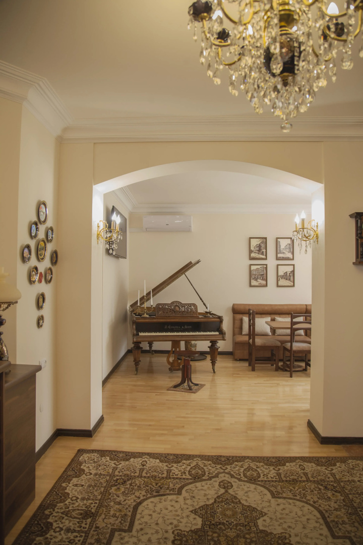 Photo - Hin Yerevantsi Hotel