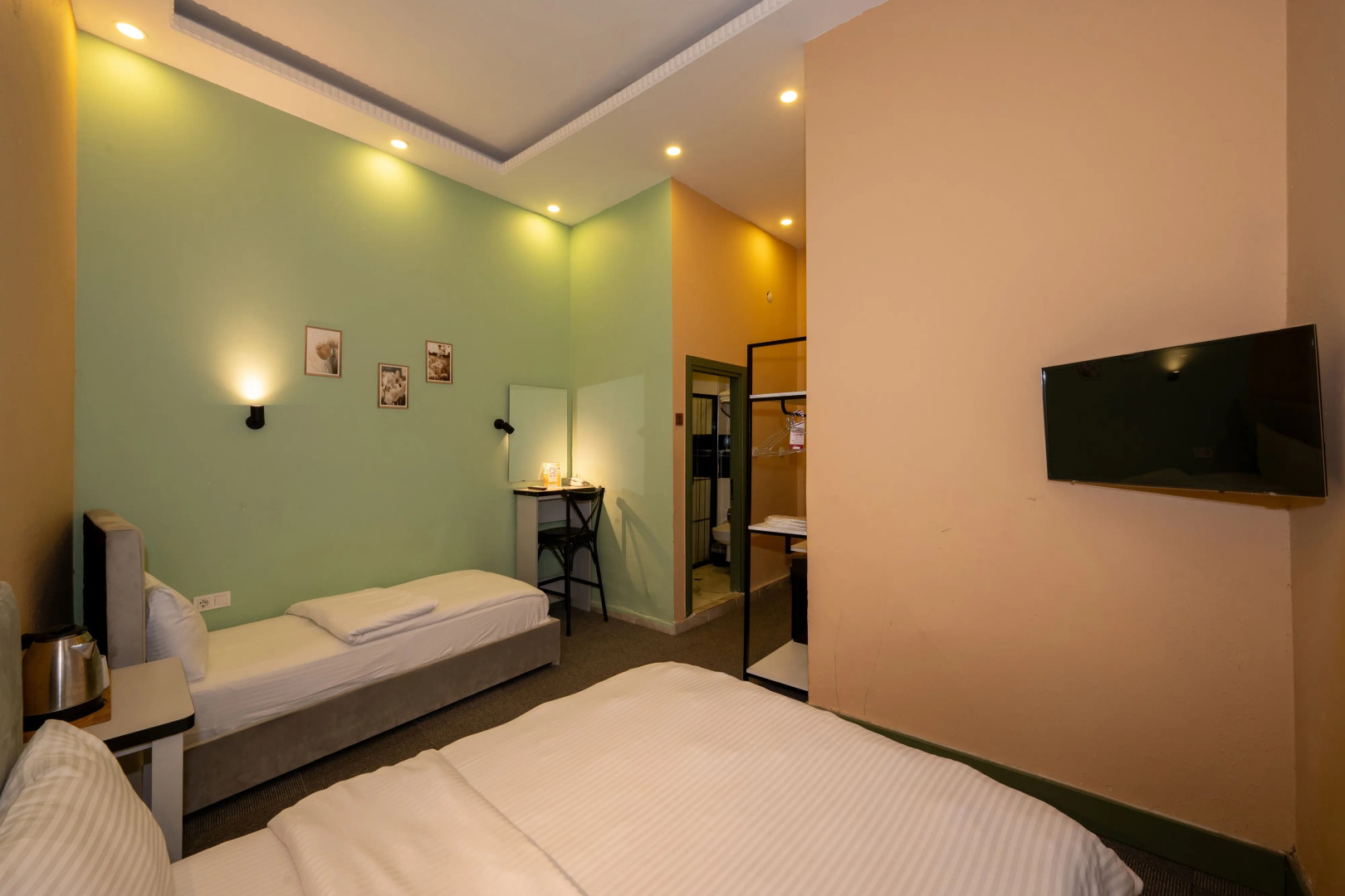 Photo - Rafinn Hotel