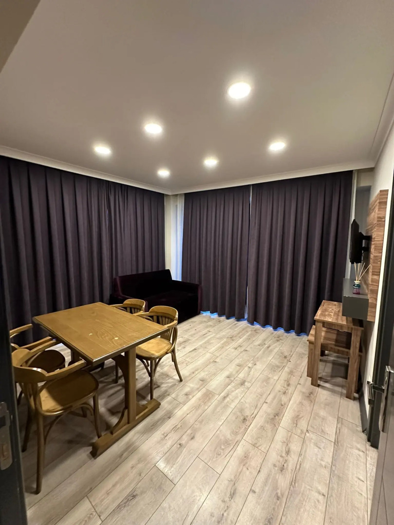 Photo - Corner Suite