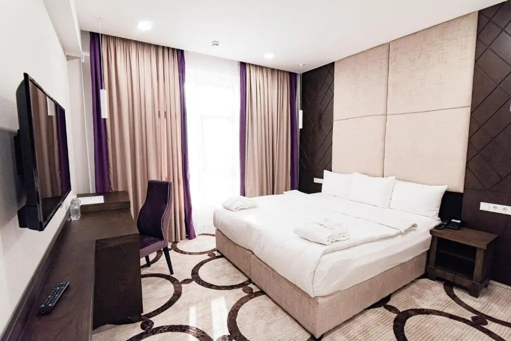 Photo - East Palace Hotel