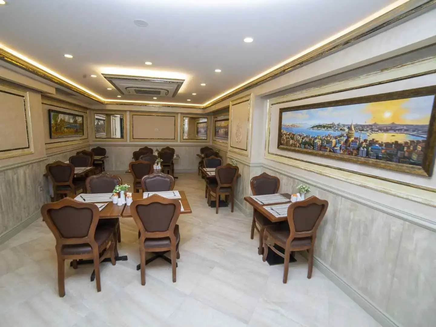 Photo - HHK Hotel Downtown Hotel
