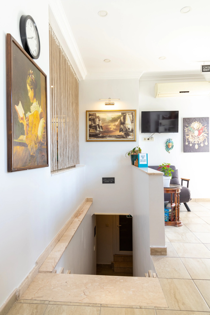 Photo - Galley Hotel