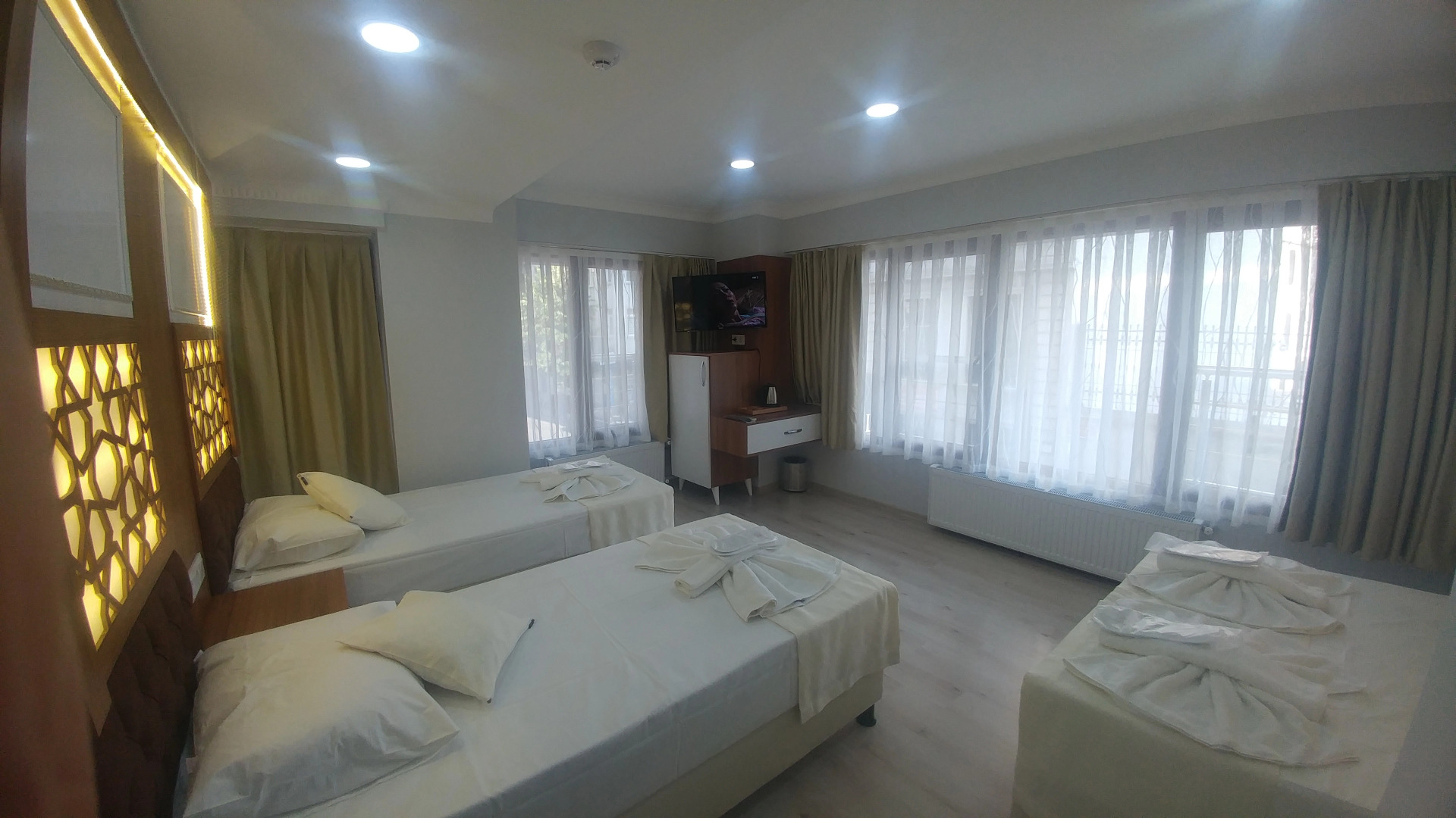 Photo - Grand Liza Hotel