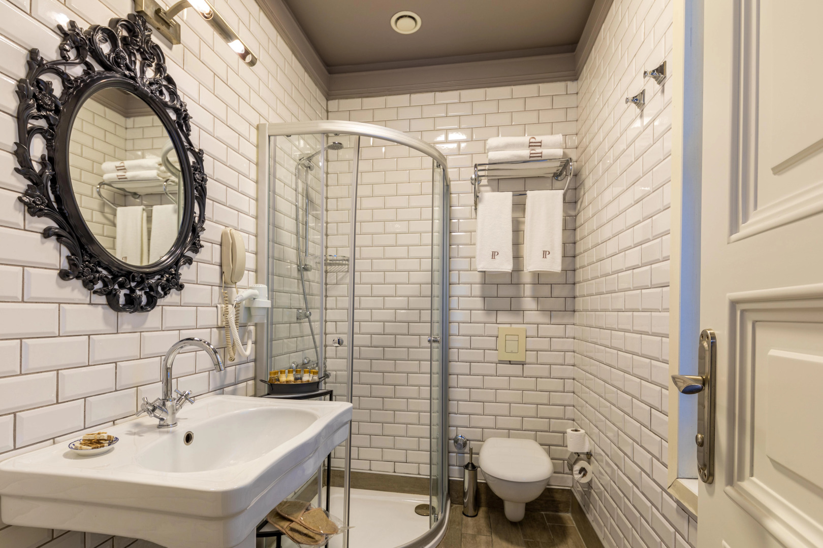 Photo - Petros Hotel