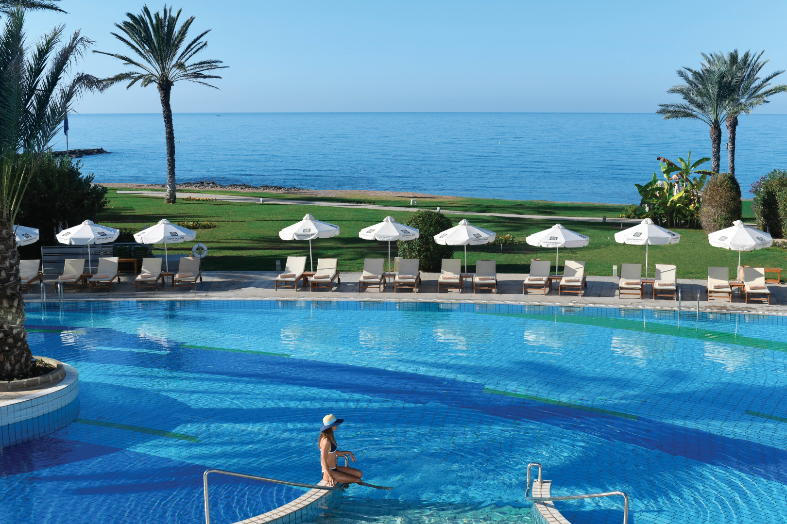 Photo - Constantinou Bros Athena Beach Hotel