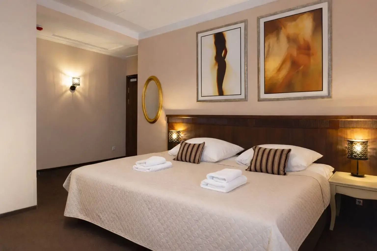Photo - ROYAL ROOMS by WOW HOMES