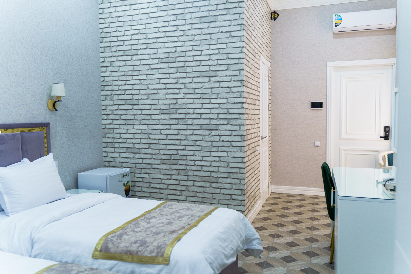 Foto - AYNIY Hotel