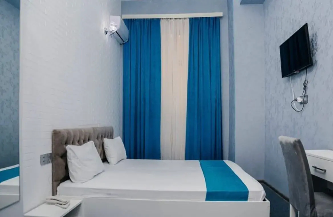 Photo - Best Center Inn Hotel