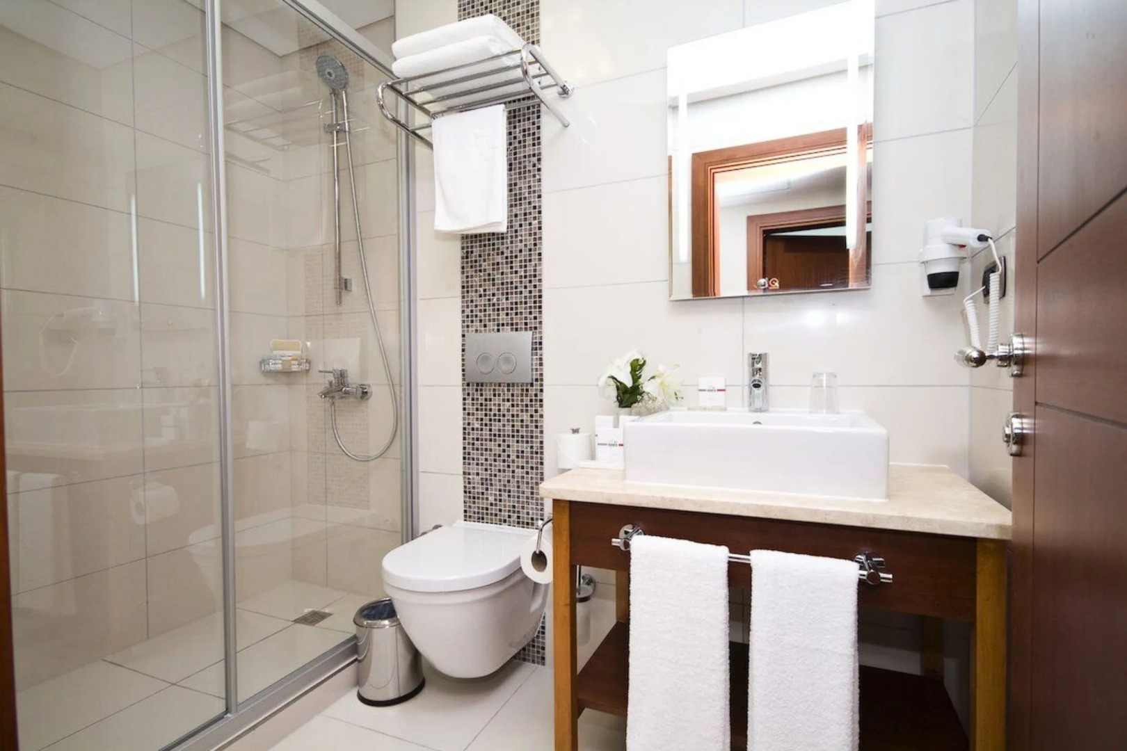 Photo - Innpera Hotel