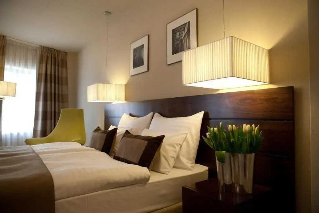 Photo - Capital Plaza Hotel