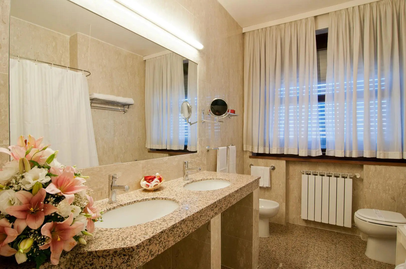 Photo - Bettoja Hotel Mediterraneo