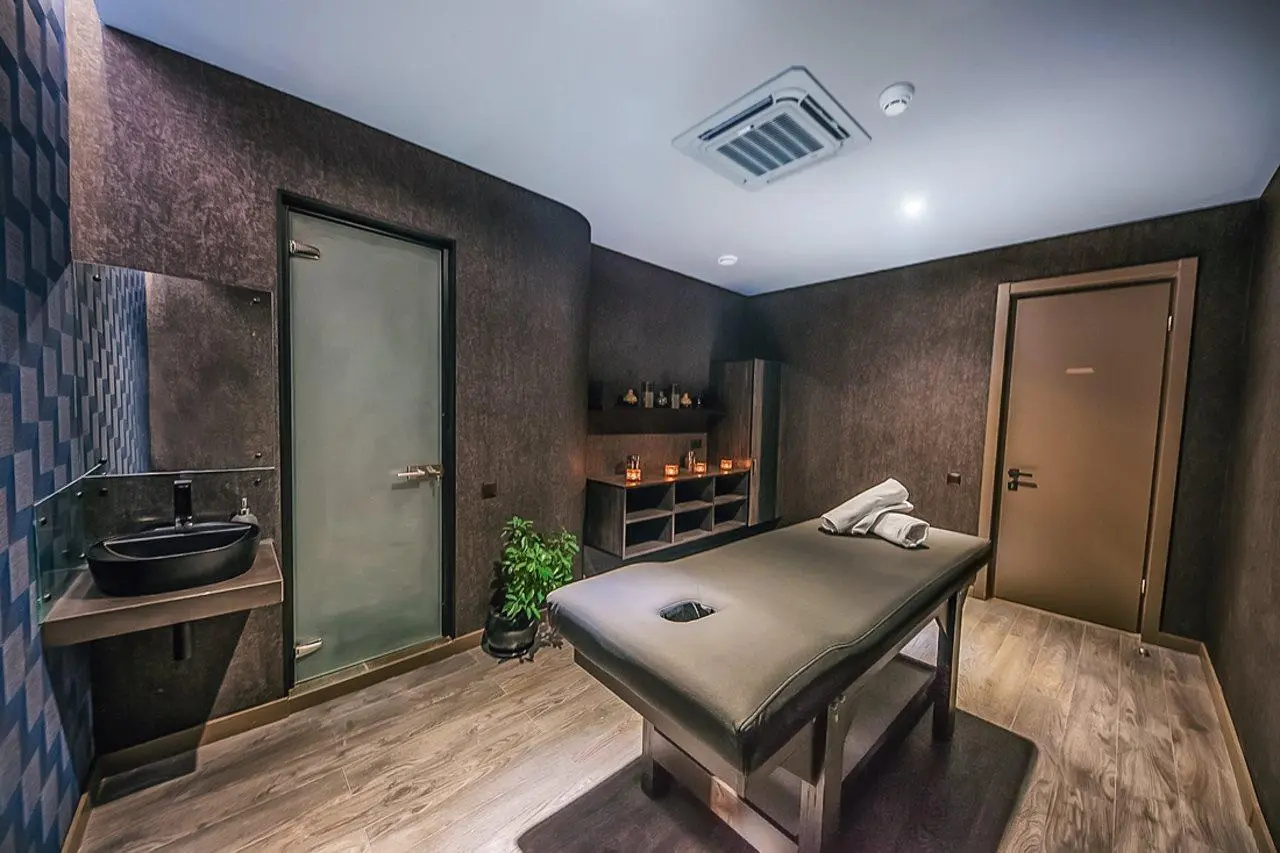 Photo - Meta Business Hotel